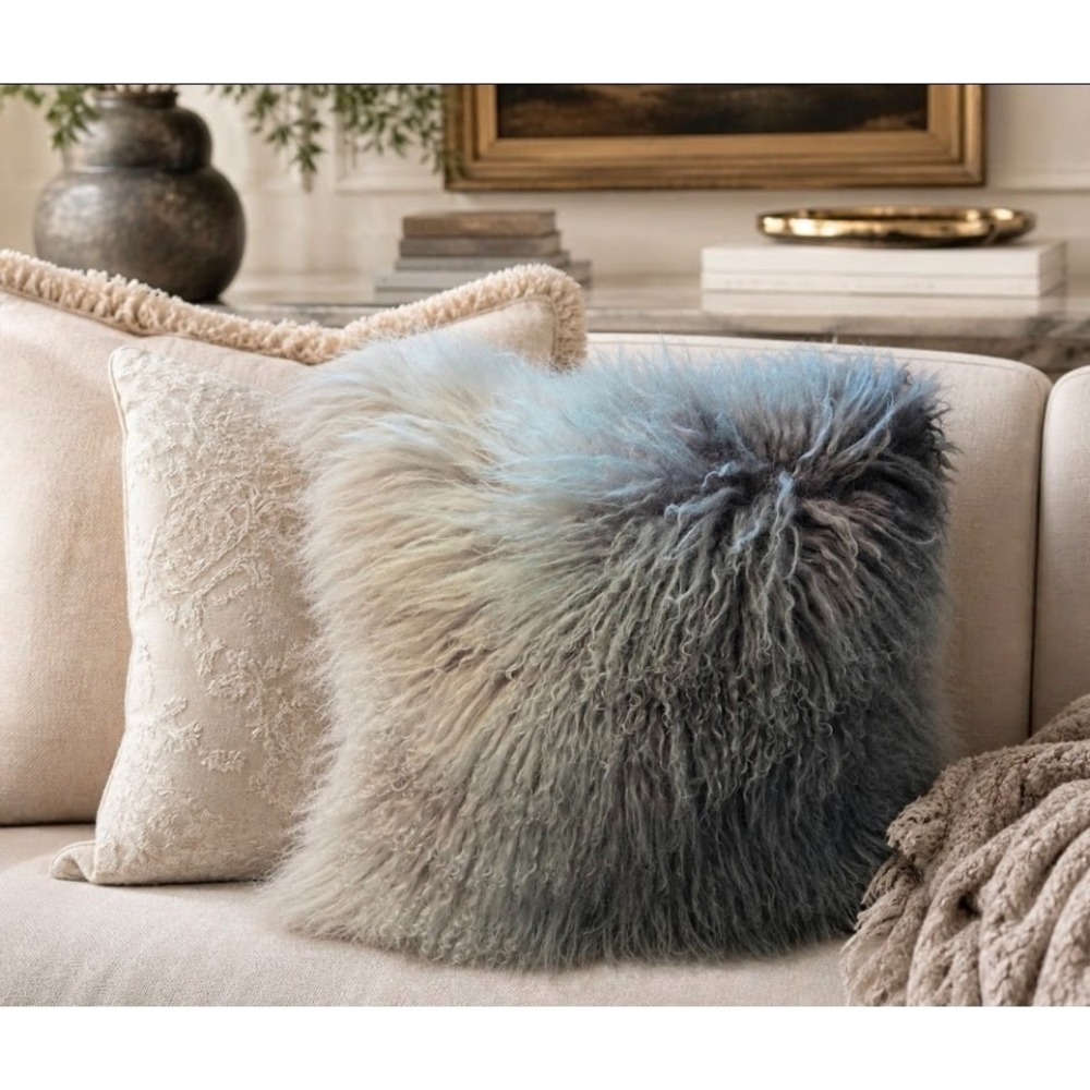 NWT Z GALLERIE Shaggy Mongolian Sheepskin Pillow Ombré Square 22” Gray Charcoal